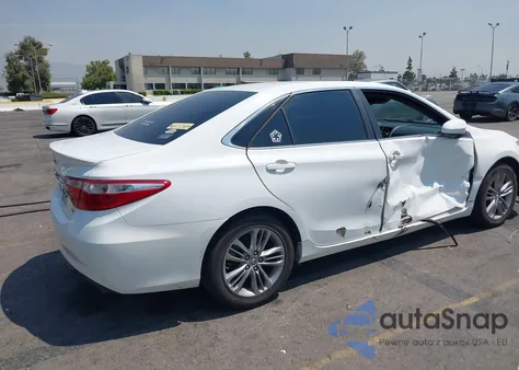 2015 Toyota Camry Se z USA, uszkodzony, nr VIN 4T1BF1FK6FU995161